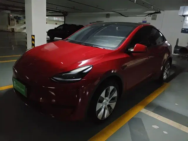 Фотография автомобиля — Tesla Model Y