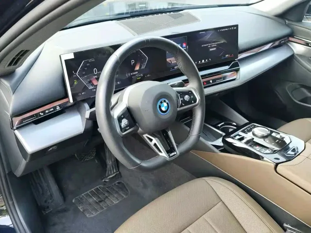 BMW i5 — Фото автомобиля 3