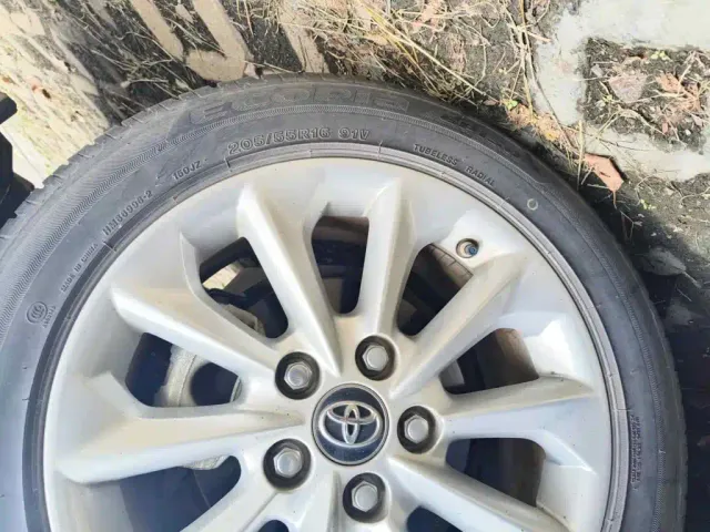Toyota Corolla — Фото автомобиля 7