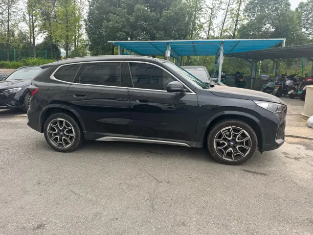 BMW BMW X1 2025 sDrive25Li X Design Package — Фото автомобиля 3
