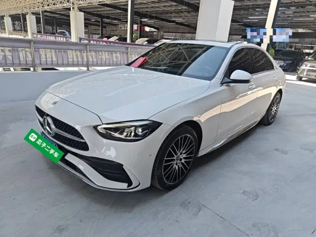 Фотография автомобиля — Mercedes-Benz C-Class