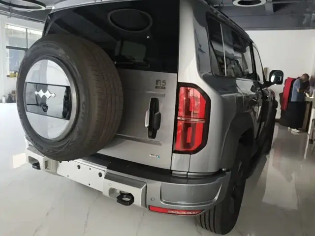 BYD FangChengBao Leopard 5 — Фото автомобиля 6