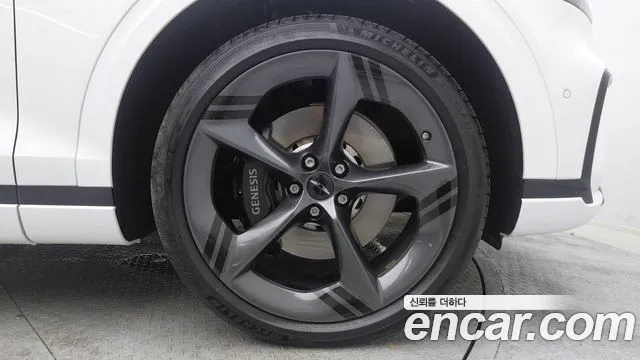 Genesis GV70 — Фото автомобиля 7