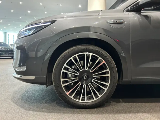 Aito M7 — Фото автомобиля 4