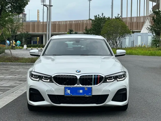 BMW 3 Series — Фото автомобиля 2
