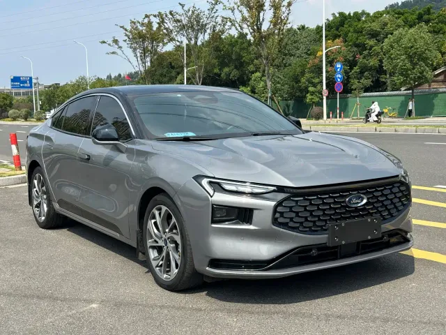 Ford Mondeo — Фото автомобиля 3