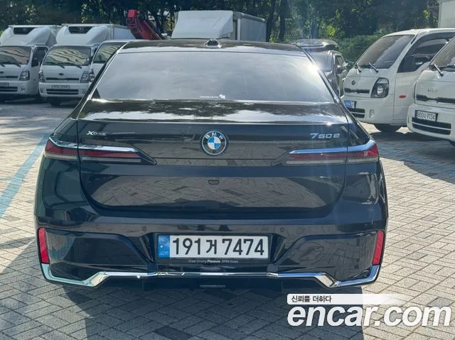 BMW 7 Series G70 — Фото автомобиля 4