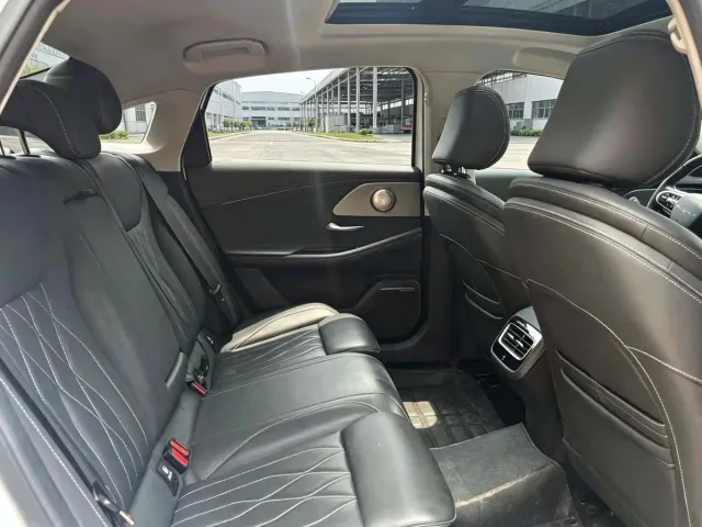 Chery Arrizo 8 — Фото автомобиля 10