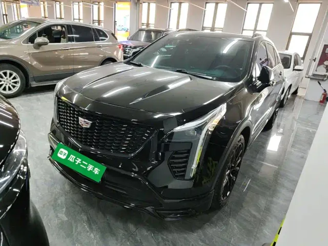 Фотография автомобиля — Cadillac XT4