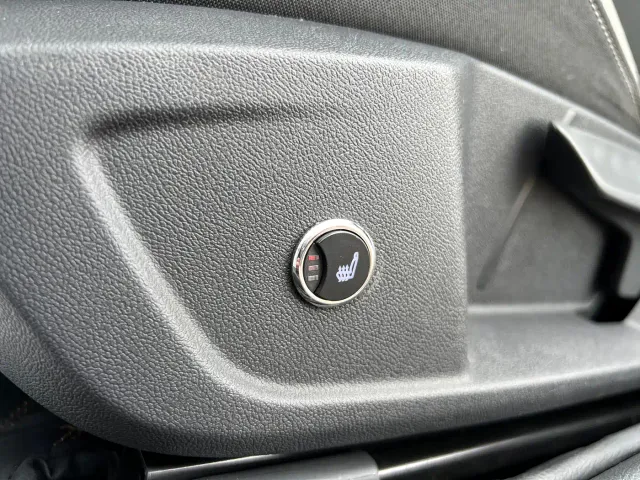 Volkswagen Golf — Фото автомобиля 21
