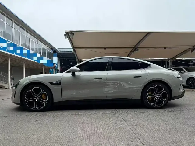 Xiaomi SU7 — Фото автомобиля 9