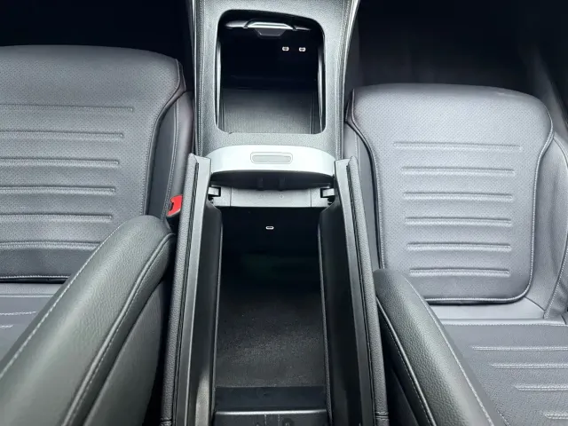 Mercedes-Benz C-Class — Фото автомобиля 14