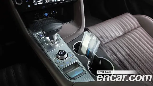 Genesis G70 Новый G70 Бензин 2.5T 4WD — Фото автомобиля 5