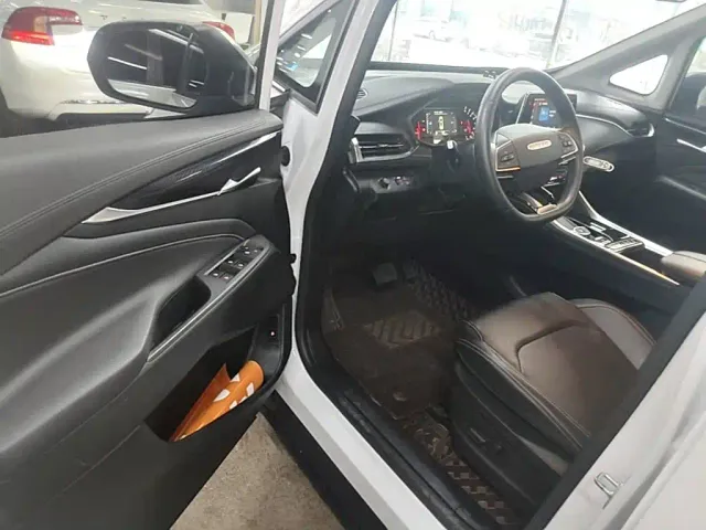 Maxus G50 — Фото автомобиля 15