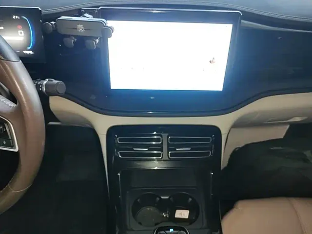 BYD Qin PLUS — Фото автомобиля 12