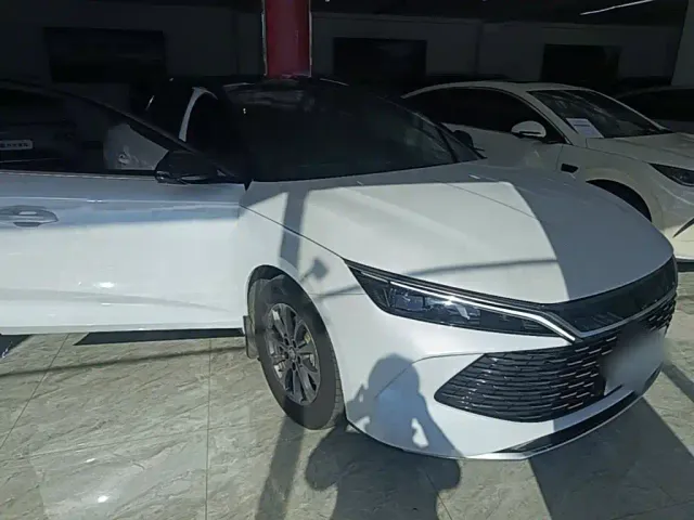 BYD Qin L — Фото автомобиля 3