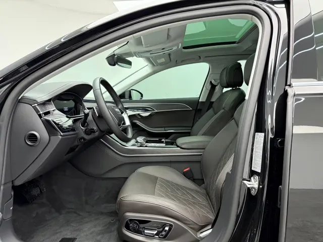 Audi A8 — Фото автомобиля 9
