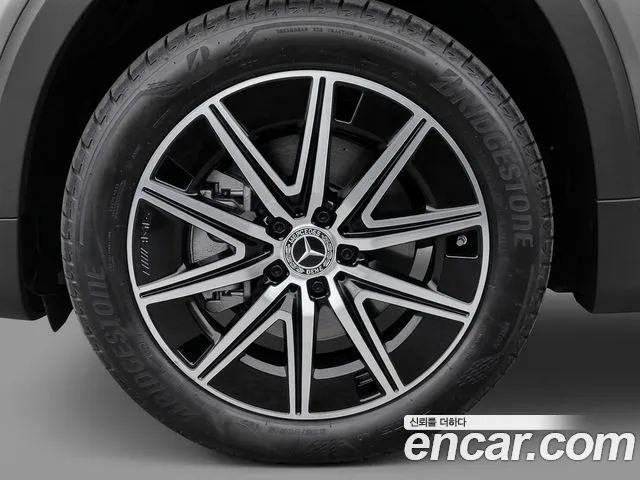 Mercedes-Benz EQB — Фото автомобиля 5