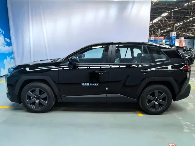 Toyota RAV4 — Фото автомобиля 9