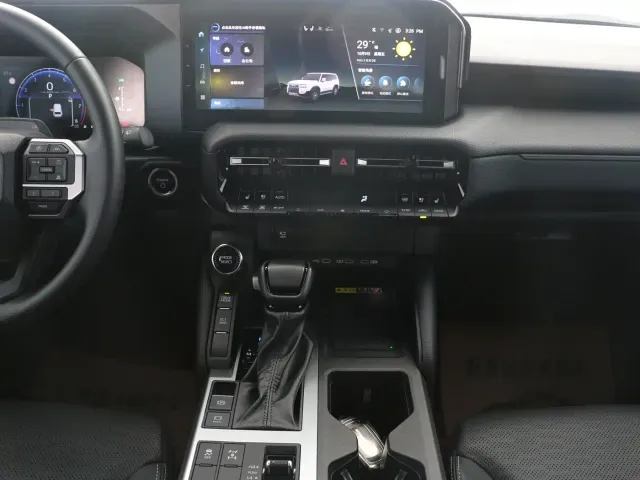 Toyota Prado — Фото автомобиля 7