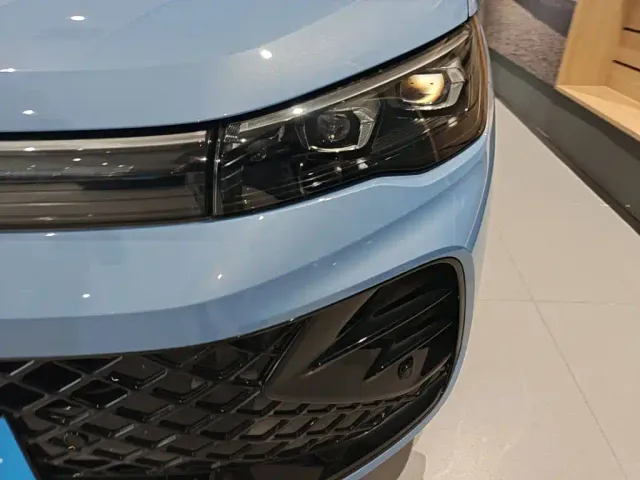 Volkswagen Tiguan L — Фото автомобиля 23