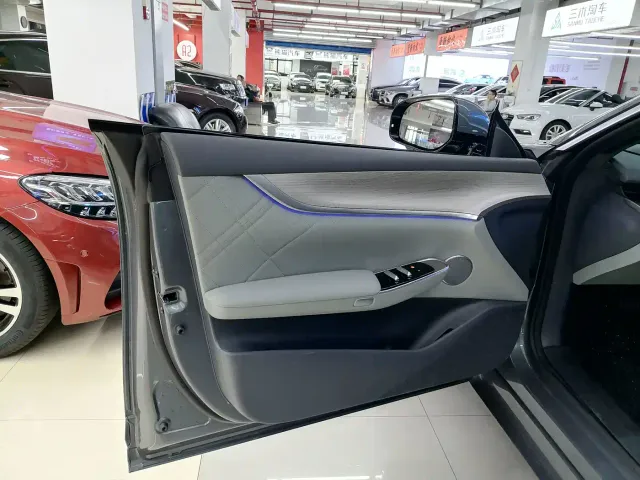 Changan Qiyuan A07 — Фото автомобиля 9