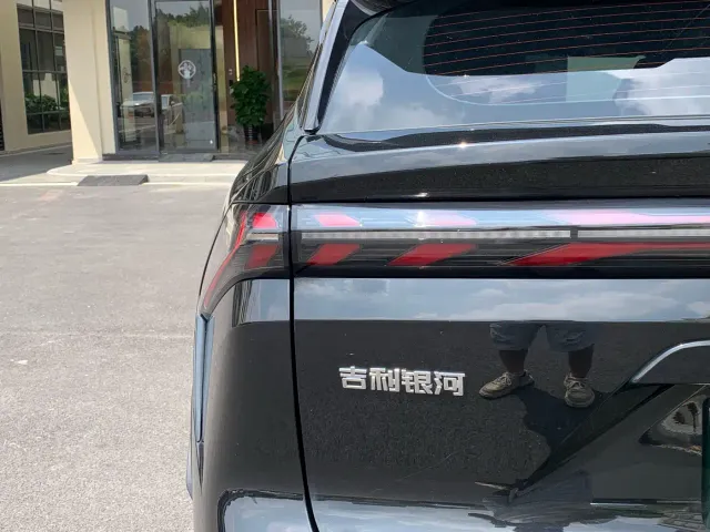 Geely Galaxy L7 — Фото автомобиля 11