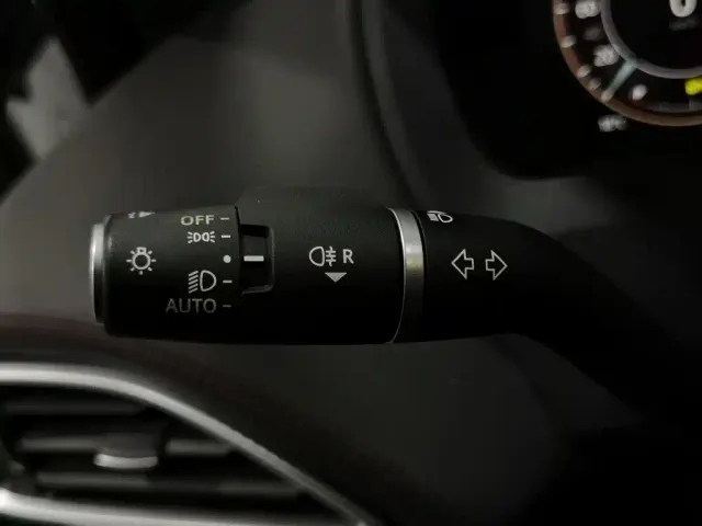 Jaguar XEL — Фото автомобиля 21