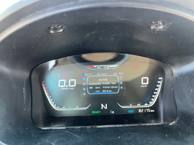 Shineray SRM Xinyuan New Energy Hiace EV — Фото автомобиля 13