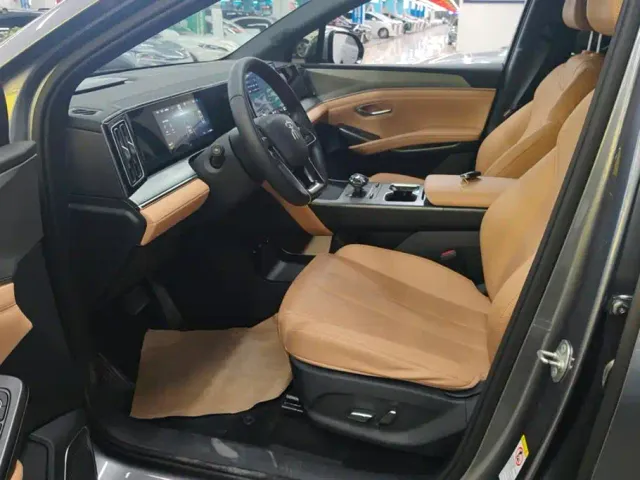BYD Song L DM-i — Фото автомобиля 9