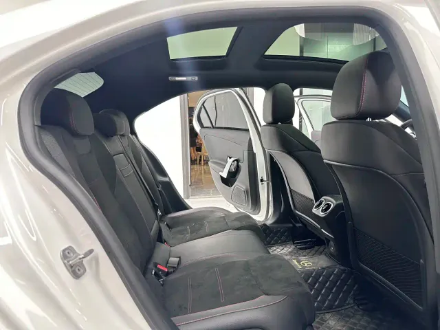 Mercedes-Benz A-Class — Фото автомобиля 7