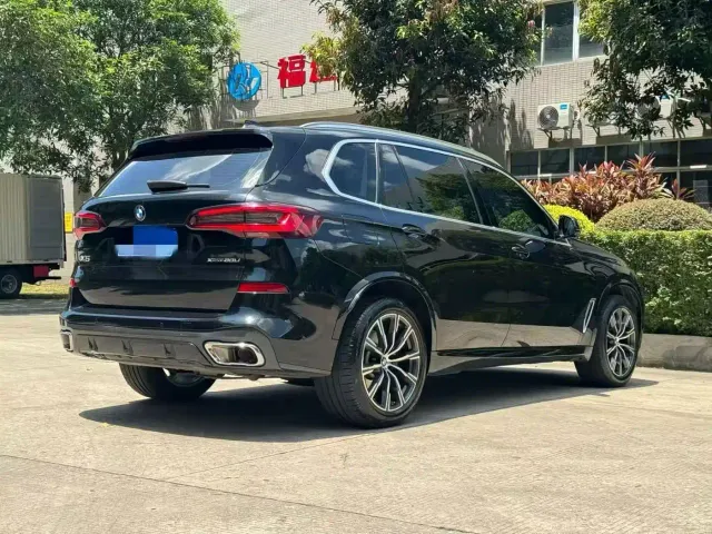BMW X5 — Фото автомобиля 8