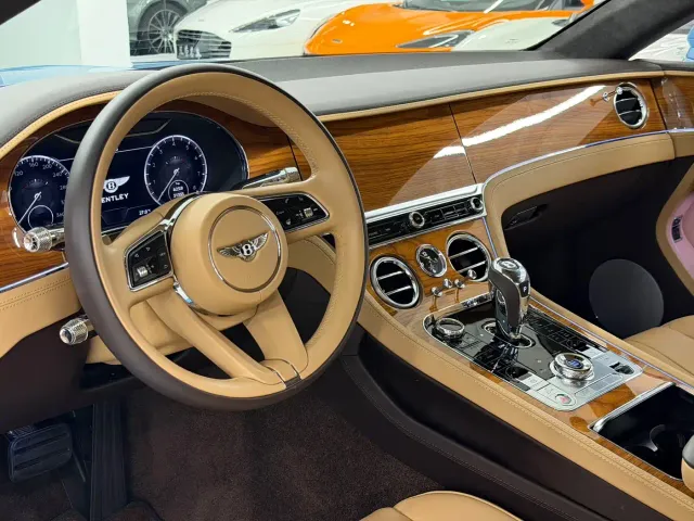 Bentley Continental — Фото автомобиля 4