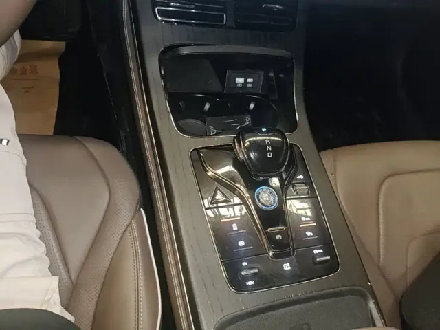BYD Han — Фото автомобиля 13