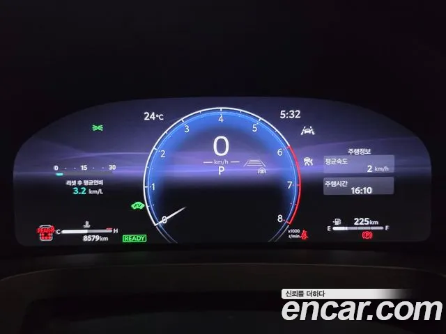 Toyota Alphard — Фото автомобиля 16