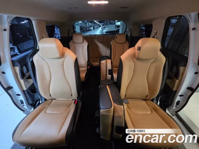 Kia Canival Carnival 4 поколение 11 мест Prestige — Фото автомобиля 10