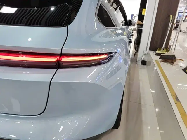 Nio ET5 Touring — Фото автомобиля 7