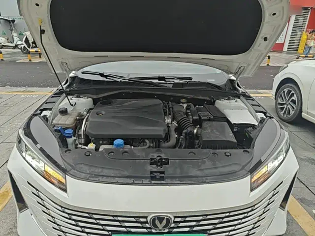 Changan Eado — Фото автомобиля 19