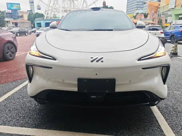 IM Motors LS6 — Фото автомобиля 2