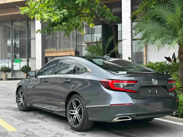 Honda Accord — Фото автомобиля 5