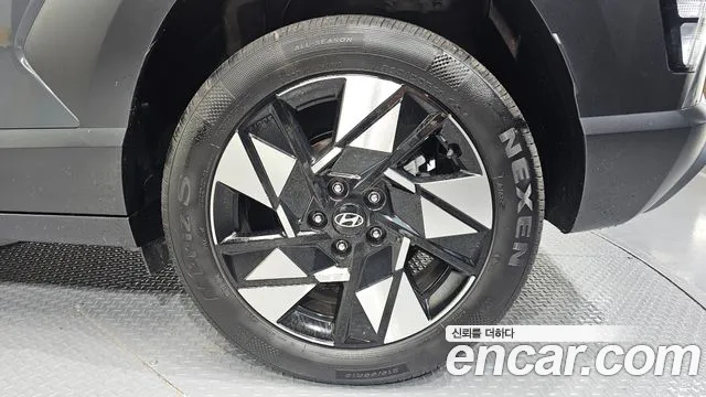 Hyundai Kona Kona (SX2) Бензин 1.6 Turbo 4WD — Фото автомобиля 21