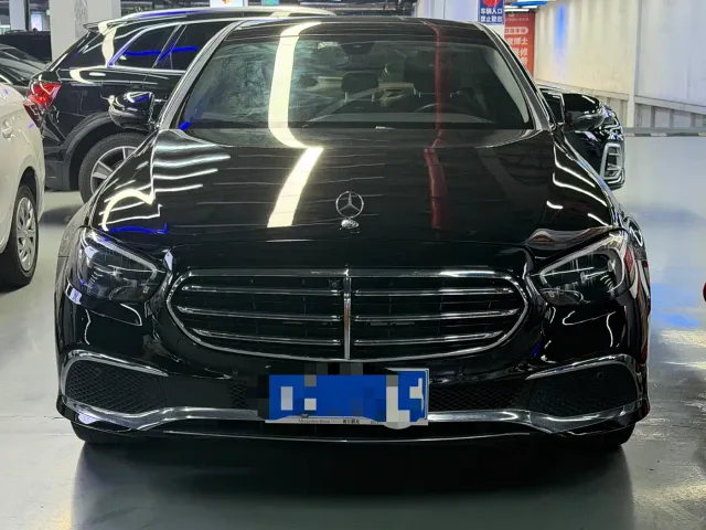 Mercedes-Benz E-Class — Фото автомобиля 2