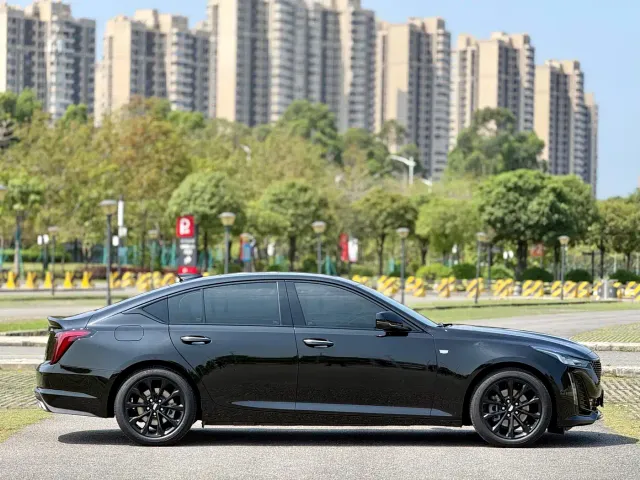 Cadillac CT5 — Фото автомобиля 21