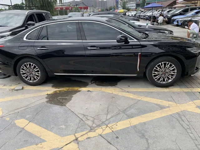 Hongqi H5 — Фото автомобиля 15