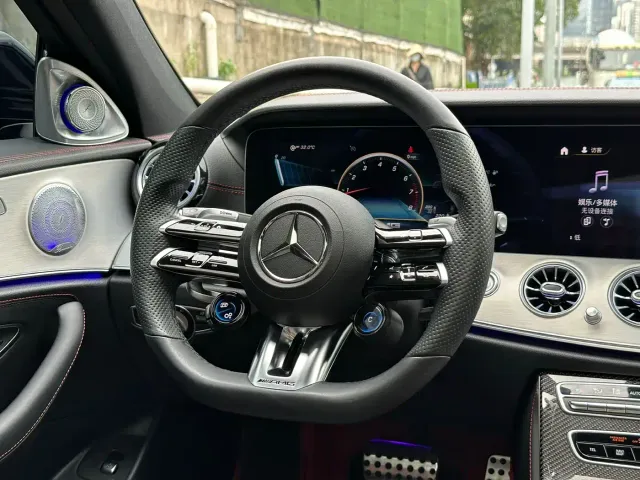 Mercedes-Benz E-Class AMG — Фото автомобиля 11