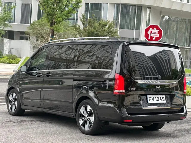 Mercedes-Benz V-Class — Фото автомобиля 4