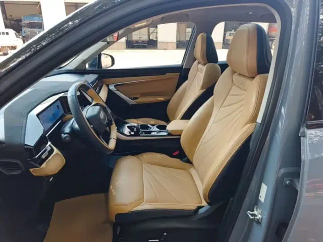 Geely Boyue L — Фото автомобиля 14
