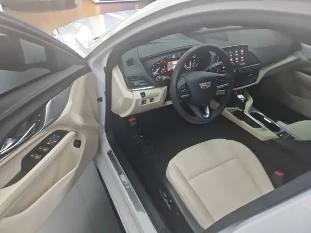 Cadillac CT4 — Фото автомобиля 15