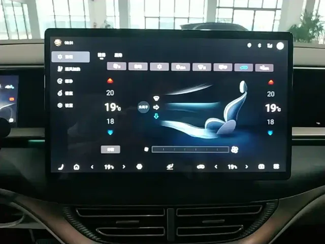 Denza Denza D9 2022 DM-i 970 AWD Flagship — Фото автомобиля 12