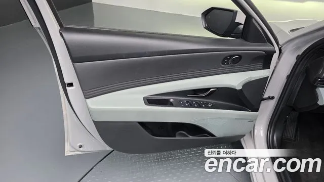 Hyundai Avante CN7 — Фото автомобиля 13